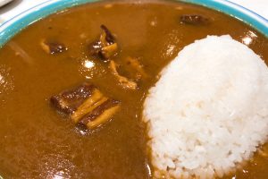 新宿の美味しいカレー「モンスナック」画像